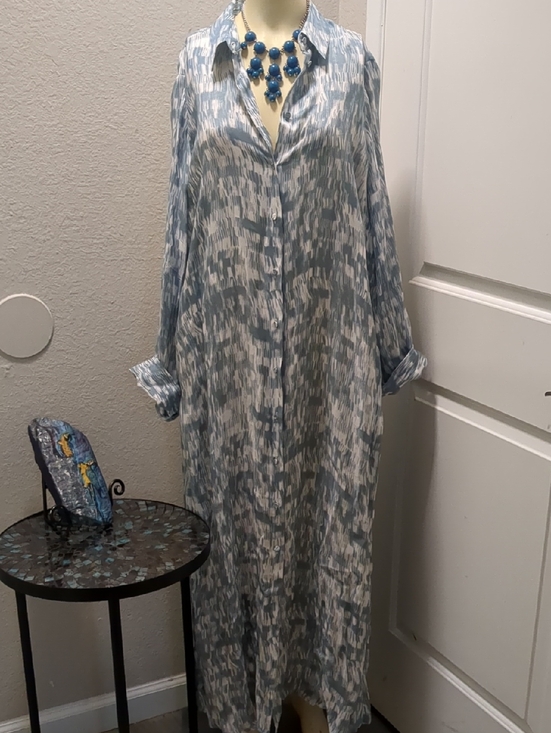 Banana Republic Dresses & Skirts - Banana Republic Blue and White Abstract Print Maxi Dress